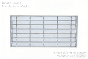 Marches d'<span class=keywords><strong>escalier</strong></span> en acier avec bandes antidérapantes jaunes, grille en acier galvanisé à chaud pour usage industriel extérieur, écologique et durable - Product Image 3