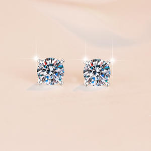 Dropshipping Fashionable S925 <b>Silver</b> <b>Earrings</b> <b>for</b> <b>Women</b> 1/2/0.5CT VVs1 Moissanite with Four Claws Cut White <b>Studs</b> - Product Image 2
