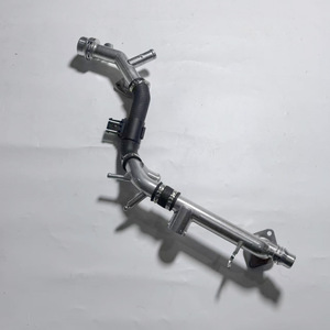 Manguera de refrigerante de aluminio para Audi A6L C7 2.5T modelo 06E121045AB pieza de repuesto - Product Image 1