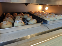 Four à boulangerie à gaz à 3 niveaux au meilleur prix pour pain, toasts, baguettes, ingrédients (maïs, noix, lait) pour restaurants et hôtels
