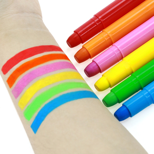 Gp Groothandel 12-kleuren Niet-Giftig Mineraal Veilig Skin Twist Face Painting Pen Wasbaar Bodypaint Crayon Stick Set Halloween - Product Image 2