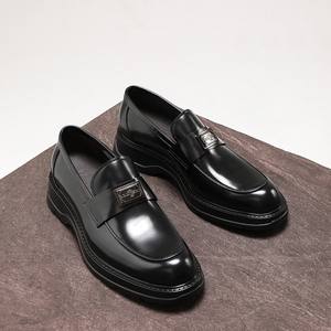 Chaussures habillées pour hommes en cuir noir de haute qualité, imperméables, respirantes, style de mariage, avec semelle en caoutchouc pour toutes les saisons - Product Image 1