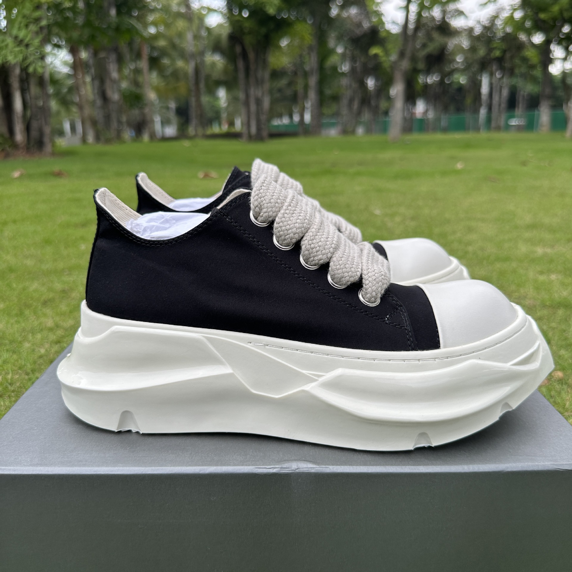 Double fond large bande satin noir