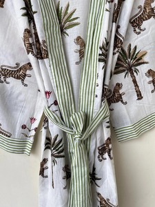 ชุดคลุมชายหาดทำด้วยมือทำจากผ้าฝ้ายแท้แบบอินเดียชุดกิโมโนพิมพ์ลายเสือสีขาวสำหรับฤดูร้อนชุดคลุมอาบน้ำชุดของขวัญสำหรับเธอ - Product Image 3