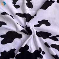 Nouvel Arrivage Tissu en Peluche Courte Super Douce 100% Polyester Effet Daim Brossé Motif Vache Imprimé pour Jouets Filles et Textiles de Maison