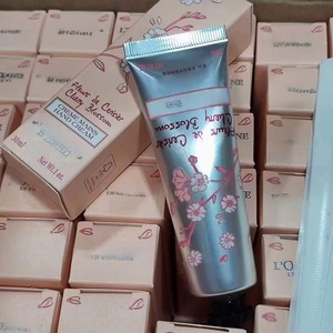 Échantillon de crème pour les <span class=keywords><strong>mains</strong></span> hydratante longue durée, non grasse et parfumée - Product Image 3