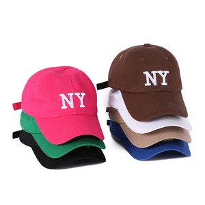 Casquette de baseball vintage personnalisée de haute qualité à 6 panneaux, style sportif, pour l'été et l'extérieur, en tissu bouclette incurvé – Stock usine - Product Image 1