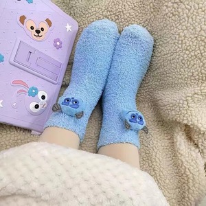 Calcetines de Felpa para Niñas, Diseño de Anime, Cálidos para Invierno, Suaves y Cómodos, de Media Pantorrilla, en Color Coral - Product Image 3