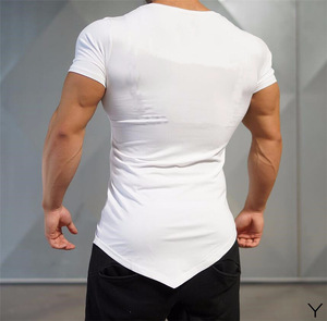 Camiseta Hip Hop marchio personalizzato stampato <span class=keywords><strong>giovane</strong></span> <span class=keywords><strong>uomo</strong></span> sportivo nero <span class=keywords><strong>abbigliamento</strong></span> Casual tinta unita Slim Fit da ginnastica t Shirt <span class=keywords><strong>uomo</strong></span> - Product Image 5