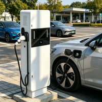 Estación de Carga Rápida para Vehículos Eléctricos de 80kW TIPO 2 Chademo con Doble Conector, Montaje en Suelo, OEM ODM, IP54 a Prueba de Polvo y Agua, con Pago por Aplicación