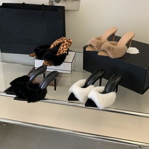 รองเท้าส้นเข็มขนเฟอร์หัวแหลม9ซม. เซ็กซี่สำหรับผู้หญิง - Product Image 2