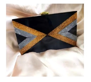 Precioso monedero de resina hecho a mano y colección de embragues de alta calidad con patrones únicos y correas elegantes decoración de cadenas - Product Image 5