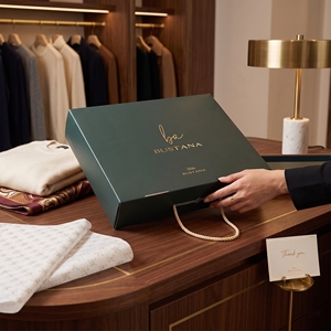 Caja de Envío de Cartón Corrugado para Ropa con Logotipo Personalizado, Caja de Embalaje para Prendas, Caja de Papel para Envíos, Fabricante Mayorista OEM/ODM - Product Image 2