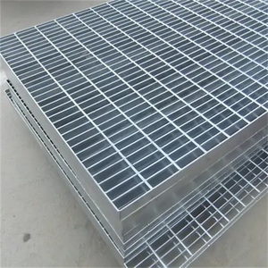 Grille de drainage en acier galvanisé à chaud pour caniveau, grille de tranchée robuste pour le drainage des trottoirs, des routes et des chemins - Product Image 3