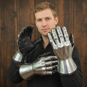Gants de protection médiévaux en acier inoxydable, style antique, plaqués argent poli, pour reconstitution historique - Product Image 1