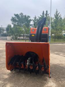 آلة إزالة الثلوج عالية الجودة، آلة إزالة الثلوج ذات التشغيل الكهربائي، آلة رمي الثلوج متعددة الوظائف بقوة 13 حصان وعجلتين - Product Image 1