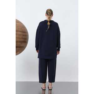 ชุดกางเกงถักนิตติ้งผู้หญิง Ecrublue แขนยาว สไตล์มินิมอล เสื้อระบายอากาศดี พร้อมรายละเอียดซิปด้านหน้าลายแจ็คการ์ด รุ่น 14312TKS - Product Image 3