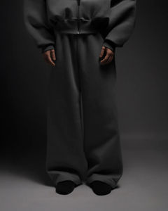 <span class=keywords><strong>Pantaloni</strong></span> a zampa di cotone francese di spugna oversize in pile personalizzato pesante da uomo <span class=keywords><strong>pantaloni</strong></span> larghi larghi <span class=keywords><strong>pantaloni</strong></span> della tuta impilati <span class=keywords><strong>pantaloni</strong></span> della tuta - Product Image 1