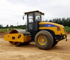 Compacteur de sol hydraulique diesel 512 12 tonnes 175 CV, rouleau compresseur routier à tambour unique à pieds de mouton pour asphalte, avec amortisseur de porte coulissante à fermeture douce - Product Image 6