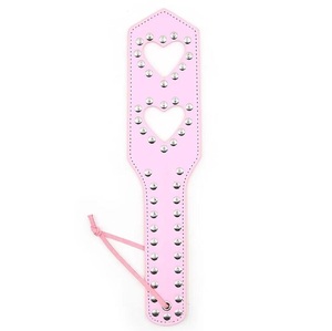 Flogger SM con Corazón Hueco y Remaches, Paleta para Azotes, Látigo BDSM, Juguete Sexual para Entrenamiento de Sumisión, Fetiche, Kinky y Sexy, para Parejas - Product Image 4