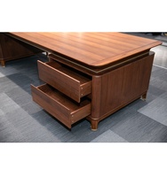 Bureau de direction extensible en bois contemporain haut de gamme EKL, système intelligent, forme en L, mobilier personnalisable pour
