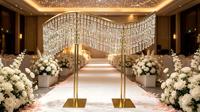 Support à fleurs moderne en métal doré et argenté de haute qualité, centre de table de mariage suspendu avec cristaux, décoration de fête élégante
