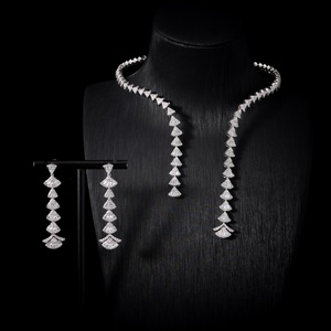 250417 Juego de Collar y Pendientes de Circonita Cúbica de Dubái para Mujer, Chapado en Rodio, Hecho a Mano para Fiestas, Bodas y Compromisos - Product Image 1