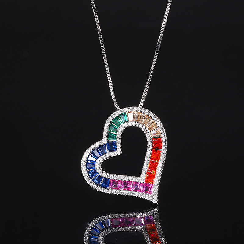 Platinum pendant with chain