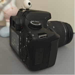 กล้อง <span class=keywords><strong>Canon</strong></span> EOS <span class=keywords><strong>3000D</strong></span> มือสอง พร้อมเลนส์ EF-S 18-55mm III ความละเอียด 18MP ระบบ APS-C บันทึกวีดีโอ Full HD รองรับ Wi-Fi สภาพดีเยี่ยม ผ่านการทดสอบแล้ว เหมาะสำหรับการเดินทางและถ่ายภาพ - Product Image 6