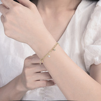 Bracelet à breloques vintage pour femme en argent sterling 925 plaqué or pour cadeau ou fête bijoux de mode avec zircon