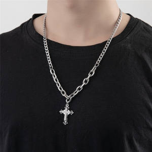 ヒップホップホット販売チタンスチールチェーンダイヤモンドボーダークロスペンダントロングネックレス - Product Image 1