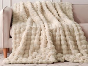 Manta de siesta de oficina de poliéster de lujo, nuevo estilo a cuadros, <span class=keywords><strong>piel</strong></span> de conejo de imitación, informal, cálida para decoración de sofá cama al aire libre - Product Image 2