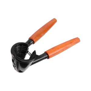 Outil de casse-noix robuste pour toutes les noix - Product Image 1