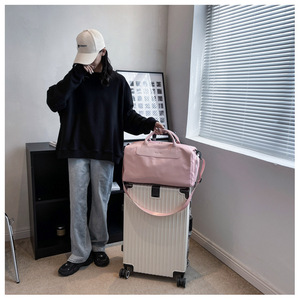 Sac de sport et de voyage minimaliste couleur unie, nouveau design 2026, avec compartiment sec/humide, sac de rangement à bandoulière simple - Product Image 6
