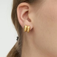 Liliflor Unique 18K Chapado en oro Acero inoxidable Vintage Doble capa Hollow Stud Ear Hipoalergénico Pendientes lisos E251812