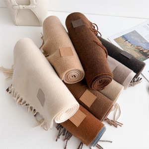 Chales <span class=keywords><strong>de</strong></span> Cachemira con Borlas <span class=keywords><strong>de</strong></span> Mezcla <span class=keywords><strong>de</strong></span> Lana, Diseño para Parejas, Cálidos, <span class=keywords><strong>de</strong></span> Doble Cara y Bicolor, para Otoño Invierno 2026, Ideales para el Moda Urbana - Product Image 5