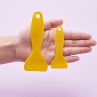 Guka Macaron Petit Plastique Jaune Couleur Autocollant Manuel Pratique Voiture Film Outil-Raclette Grattoir