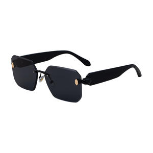 Nouvelles lunettes de soleil sans monture de style européen UV400 pour femmes, verres carrés en PC, design tête de serpent noir et or C1 C6 - Product Image 5