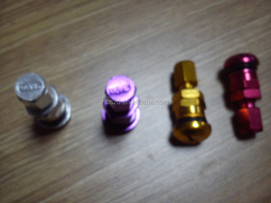 แกนล้ออะลูมิเนียมอัลลอยด์แบบล็อค รุ่นแกรมไลท์ โวล์ค เรซซิ่ง เอซ - Product Image 6