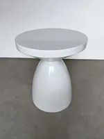 Table d'appoint hexagonale noire moderne en MGO, design élégant et brillant, table basse en béton, table d'appoint en ciment pour l'intérieur et l'extérieur