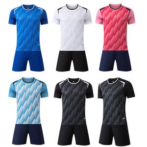 Impresión de logotipo OEM camisetas de fútbol 2025 Logotipo de equipo personalizado 100% poliéster elástico impermeable secado rápido manga corta camiseta de fútbol - Product Image 2