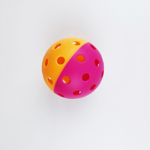 Muestras Gratis de Pelotas de Pickleball Personalizadas con Marca Propia, Pelotas de PE Rotomoldeadas por Inyección para Torneos y Entrenamiento - Product Image 3
