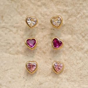 Pendientes de Plata de Ley 925 con Circonita Cúbica, Chapados en Oro de 18K, Piedras Multicolores de 4.2mmx4.2mm, Forma de Corazón Simple - Product Image 1
