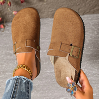 Mules sabots en daim pour femme avec bride à boucle, à enfiler, bout fermé, pantoufles d'intérieur Beige, Marron clair, Noir