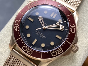 นาฬิกากันน้ำคุณภาพเยี่ยม ขนาด 42 มม. VS Factory 300M Diver สีโรสโกลด์ VSF ตัวเรือนเหล็กกล้า กลไก 8806 หน้าปัดดำดำน้ำ ขนาด 13.7 มม. - Product Image 5