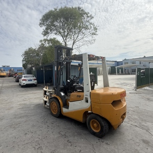 600 Hour TCM 30 <b>Forklift</b> with Clamp in sale Original Paint High Quality and Low Price Ready to ship TCM 30 50 70 100 120 160 200 - Product Image 3