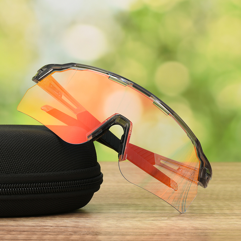photochromic red