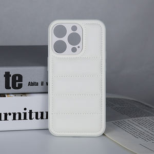 Housse en duvet pour téléphone Iphone14 15 Promax Puffer Soft Pu Leather Luxury Phone Cover 17 Air 16 12pro 11promax DESIGNERS Cases - Product Image 1