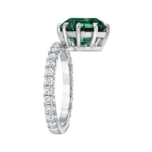 Anello con accento verde smeraldo da donna, minimalista ed elegante, accessorio da dito per feste, idea regalo - Product Image 6