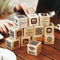 Panneaux de paiement de table et de signalisation Wi-Fi Airbnb en bois réutilisables avec logo personnalisé et codes QR multiples pour entreprises et réseaux sociaux